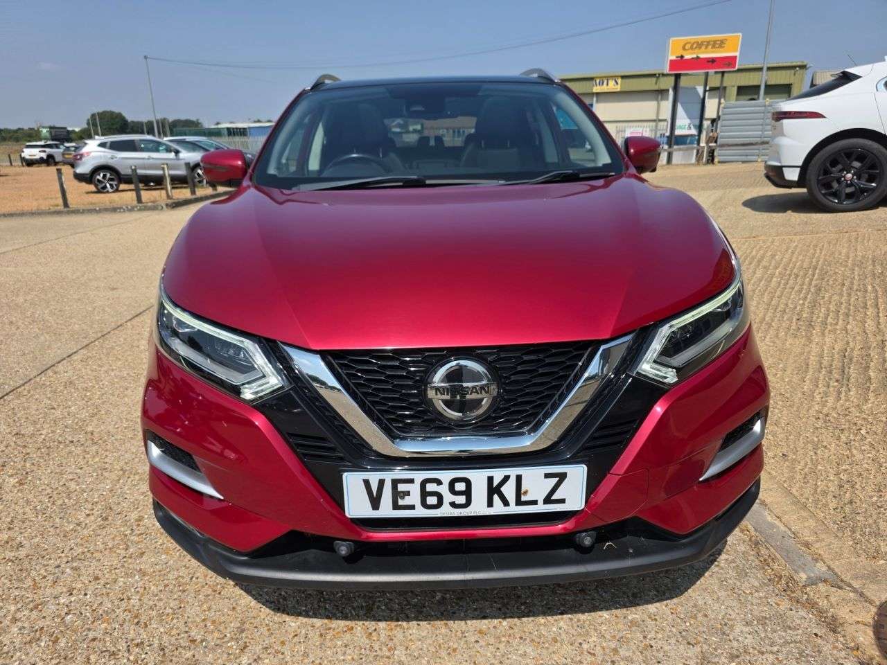 A 2019 NISSAN QASHQAI 1.3 DIG-T Tekna SUV 5dr Petrol Manual Euro 6 (s/s) (140 ps) A 2019 NISSAN QASHQAI 1.3 DIG-T Tekna SUV 5dr Petrol Manual Euro 6 (s/s) (140 ps)