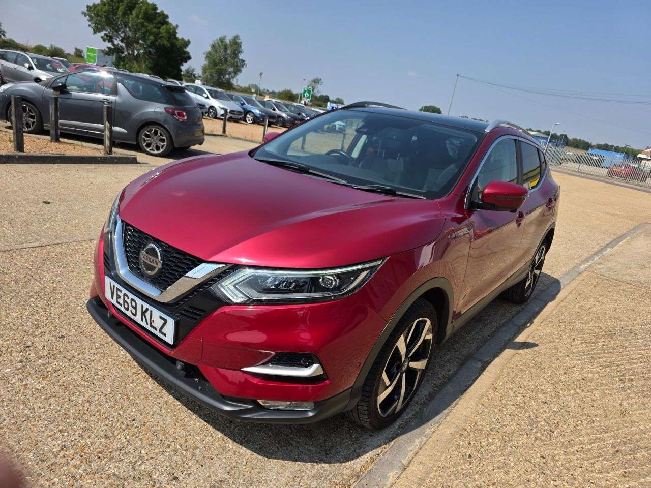 A 2019 NISSAN QASHQAI 1.3 DIG-T Tekna SUV 5dr Petrol Manual Euro 6 (s/s) (140 ps) A 2019 NISSAN QASHQAI 1.3 DIG-T Tekna SUV 5dr Petrol Manual Euro 6 (s/s) (140 ps)