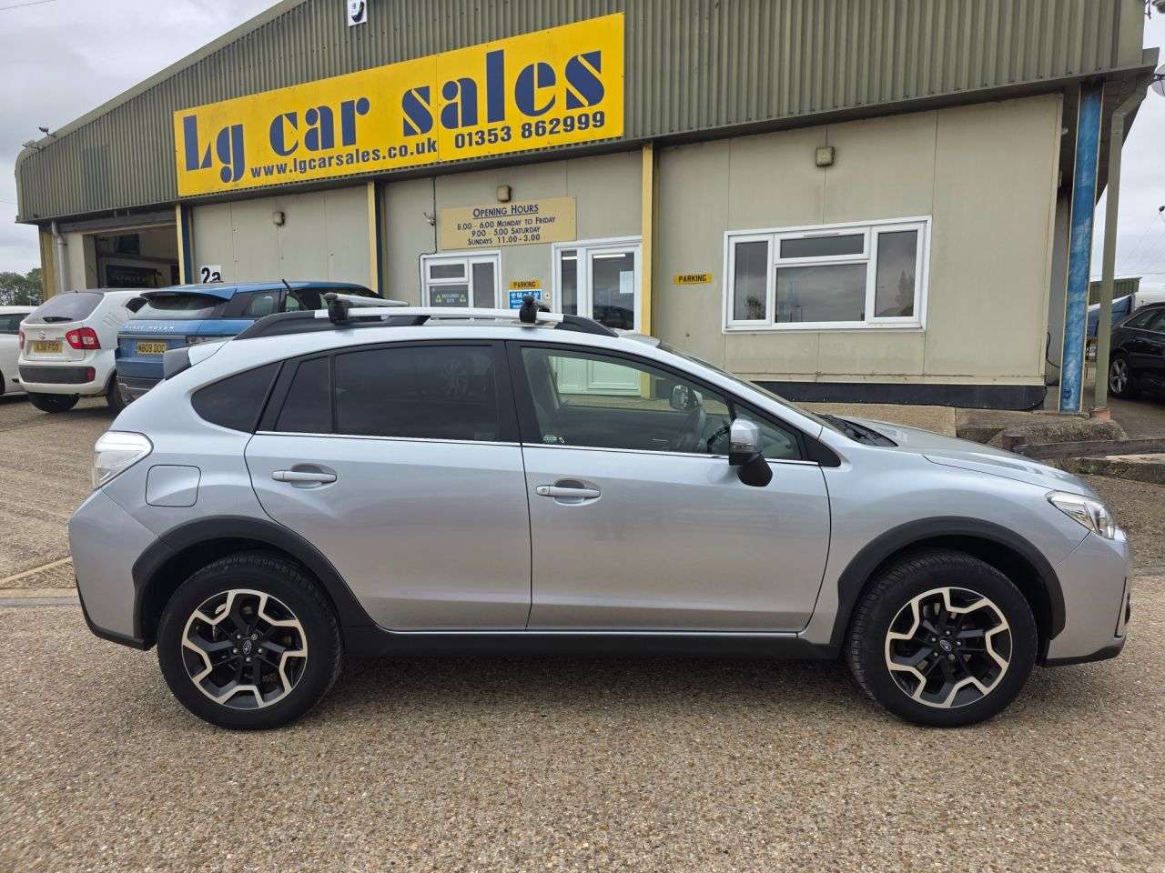 A 2016 SUBARU XV 2.0i SE Premium SUV 5dr Petrol Lineartronic 4WD Euro 6 (s/s) (150 ps) A 2016 SUBARU XV 2.0i SE Premium SUV 5dr Petrol Lineartronic 4WD Euro 6 (s/s) (150 ps)