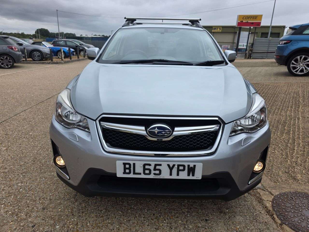 A 2016 SUBARU XV 2.0i SE Premium SUV 5dr Petrol Lineartronic 4WD Euro 6 (s/s) (150 ps) A 2016 SUBARU XV 2.0i SE Premium SUV 5dr Petrol Lineartronic 4WD Euro 6 (s/s) (150 ps)