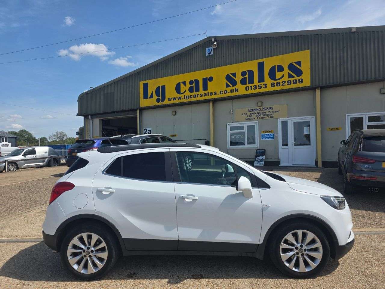 A 2019 VAUXHALL MOKKA X 1.4i Turbo Elite Nav SUV 5dr Petrol Auto Euro 6 (140 ps) A 2019 VAUXHALL MOKKA X 1.4i Turbo Elite Nav SUV 5dr Petrol Auto Euro 6 (140 ps)