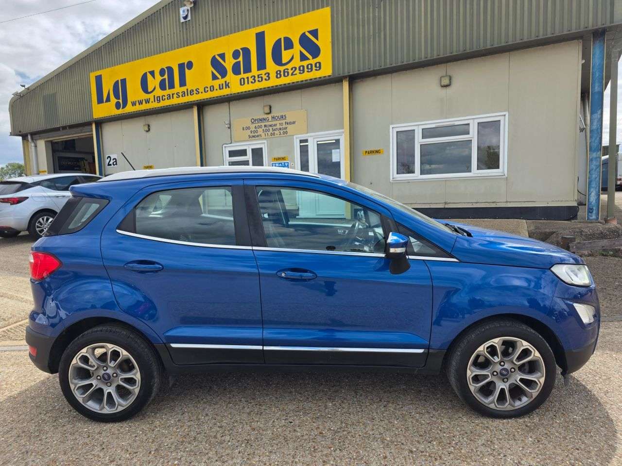 A 2018 FORD ECOSPORT 1.0T EcoBoost Titanium SUV 5dr Petrol Auto Euro 6 (s/s) (125 ps) A 2018 FORD ECOSPORT 1.0T EcoBoost Titanium SUV 5dr Petrol Auto Euro 6 (s/s) (125 ps)