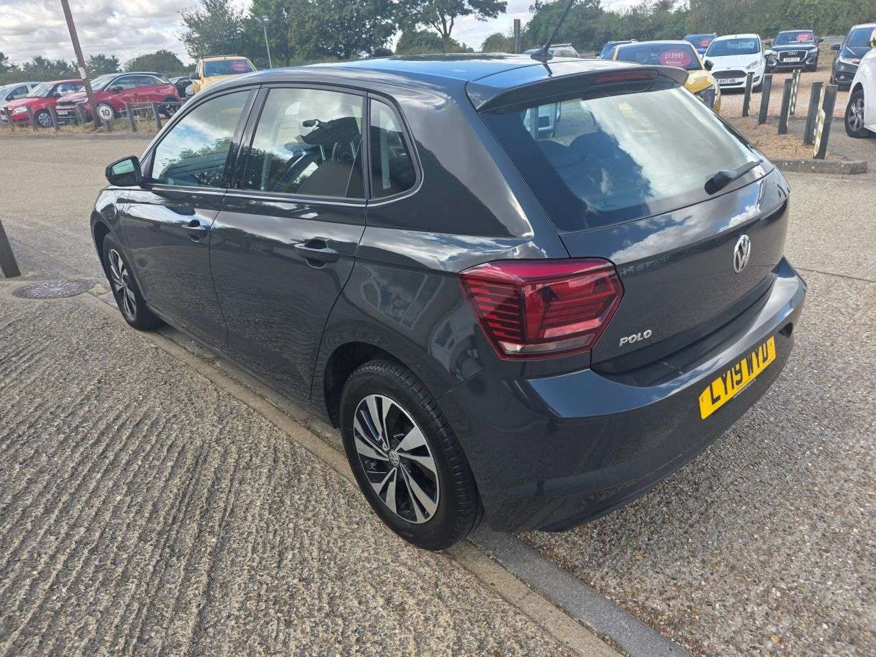 2019 VOLKSWAGEN POLO 2019 VOLKSWAGEN POLO