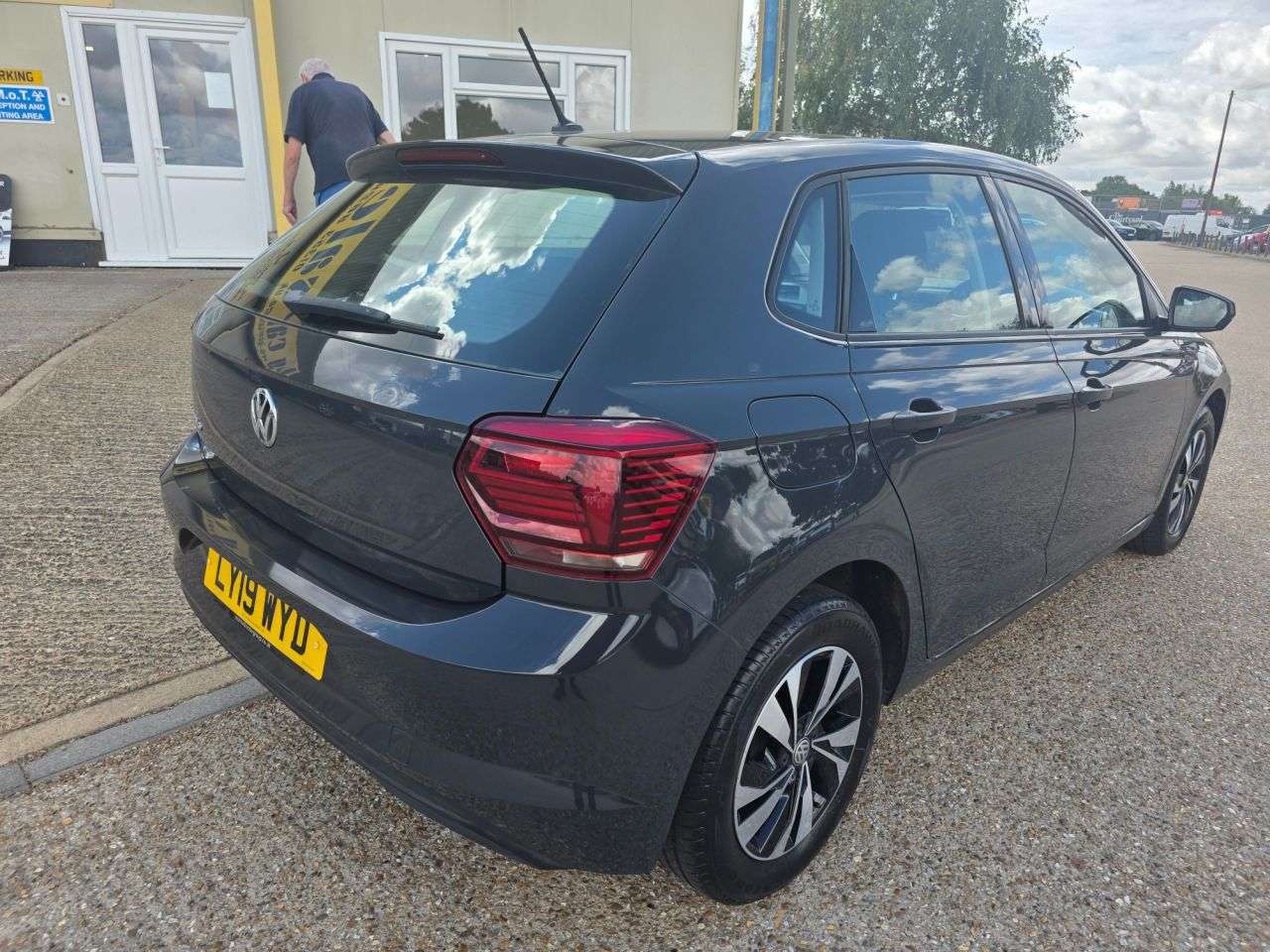 2019 VOLKSWAGEN POLO 2019 VOLKSWAGEN POLO