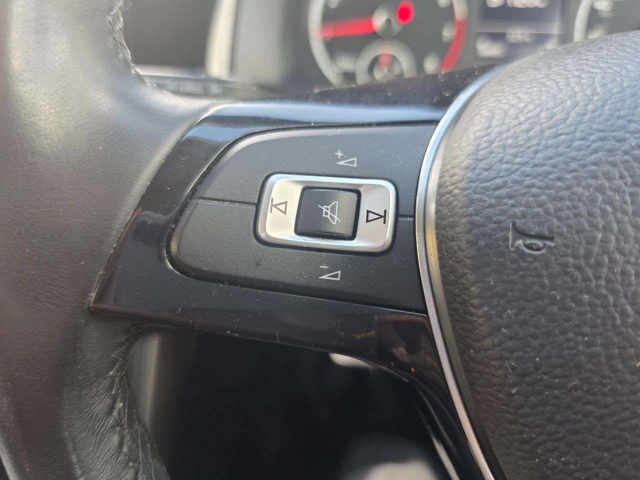 2019 VOLKSWAGEN POLO 2019 VOLKSWAGEN POLO
