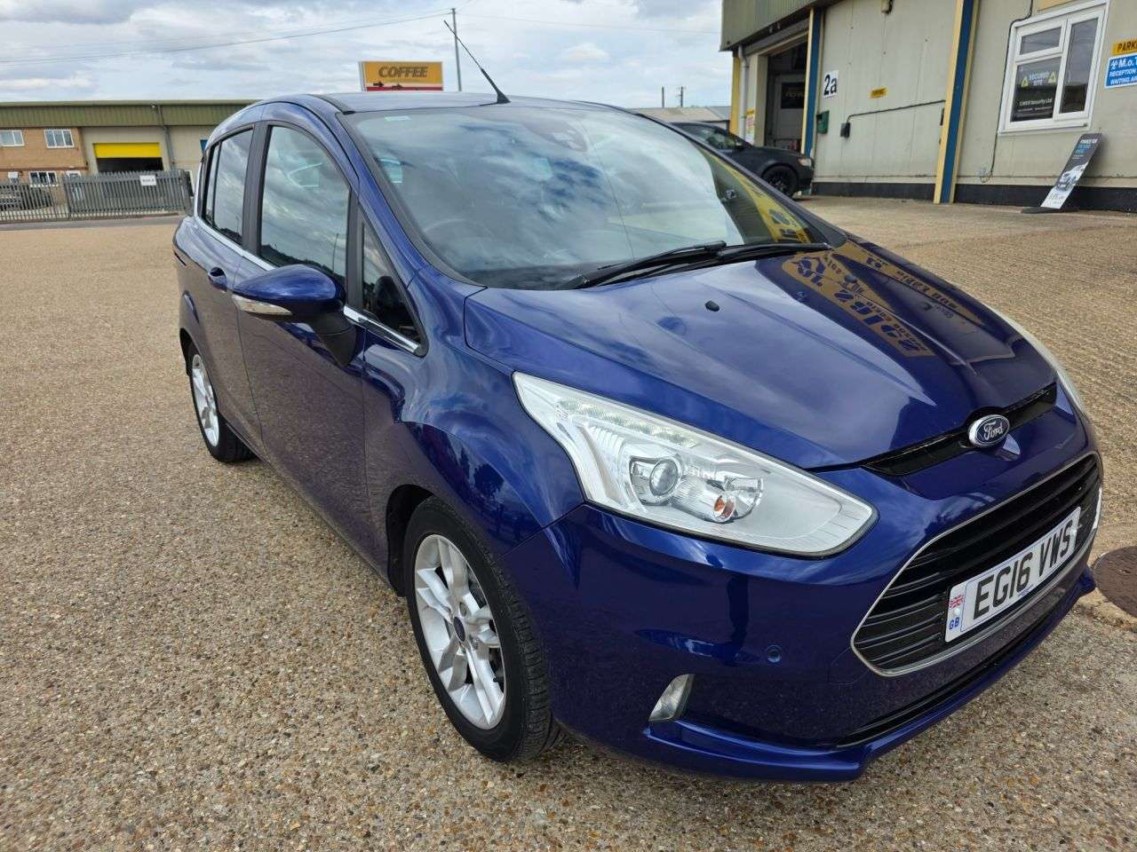 A 2016 FORD B-MAX 1.0T EcoBoost Titanium X MPV 5dr Petrol Manual Euro 5 (s/s) (125 ps) A 2016 FORD B-MAX 1.0T EcoBoost Titanium X MPV 5dr Petrol Manual Euro 5 (s/s) (125 ps)
