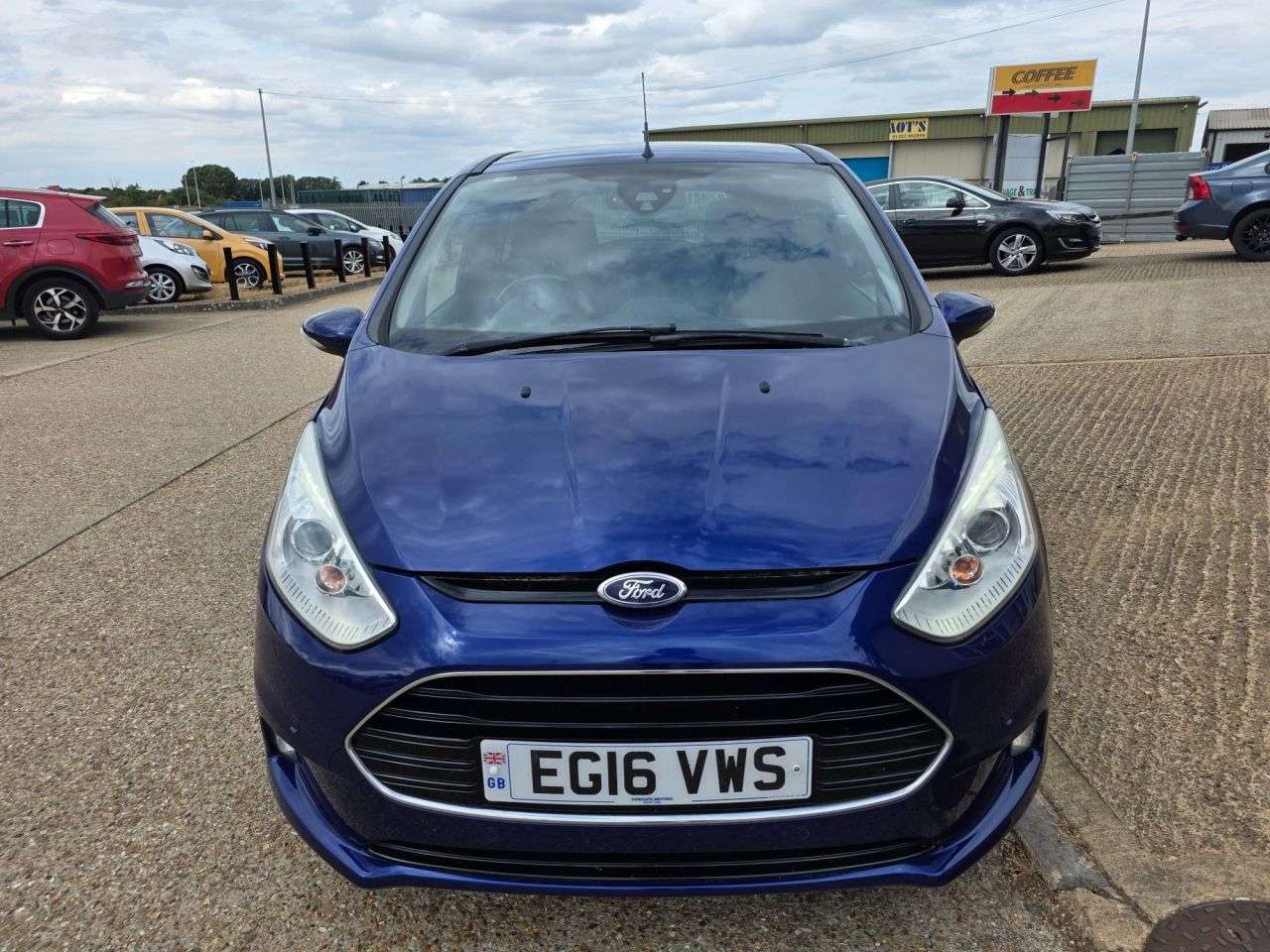 A 2016 FORD B-MAX 1.0T EcoBoost Titanium X MPV 5dr Petrol Manual Euro 5 (s/s) (125 ps) A 2016 FORD B-MAX 1.0T EcoBoost Titanium X MPV 5dr Petrol Manual Euro 5 (s/s) (125 ps)
