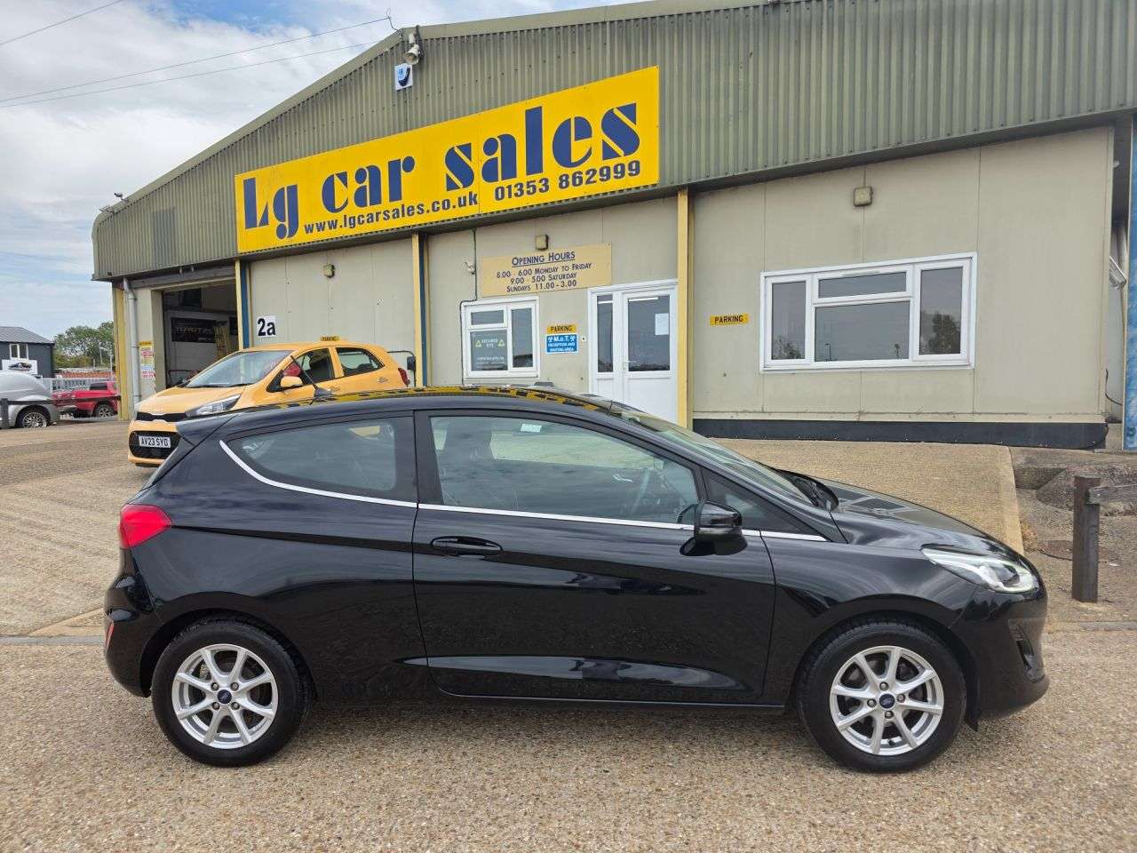 A 2018 FORD FIESTA 1.0T EcoBoost Zetec Hatchback 3dr Petrol Manual Euro 6 (s/s) (100 ps) A 2018 FORD FIESTA 1.0T EcoBoost Zetec Hatchback 3dr Petrol Manual Euro 6 (s/s) (100 ps)