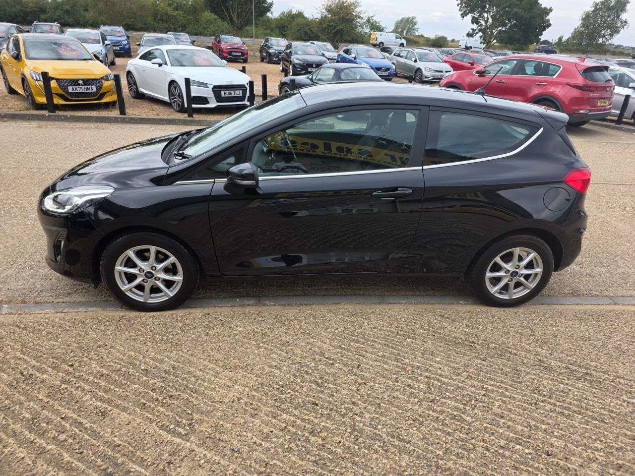 A 2018 FORD FIESTA 1.0T EcoBoost Zetec Hatchback 3dr Petrol Manual Euro 6 (s/s) (100 ps) A 2018 FORD FIESTA 1.0T EcoBoost Zetec Hatchback 3dr Petrol Manual Euro 6 (s/s) (100 ps)