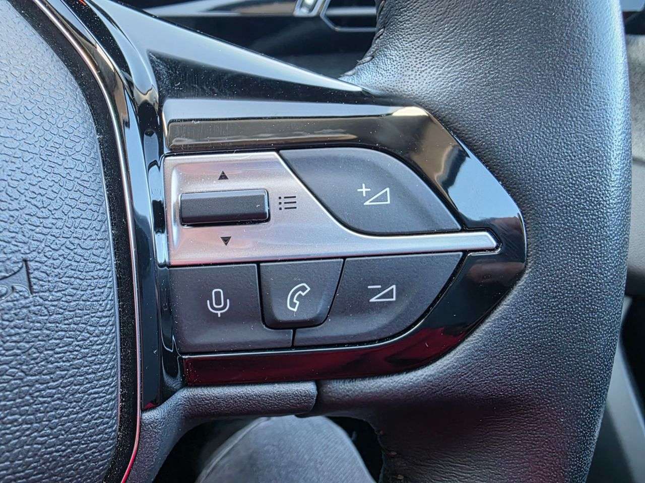 2023 PEUGEOT 308 2023 PEUGEOT 308