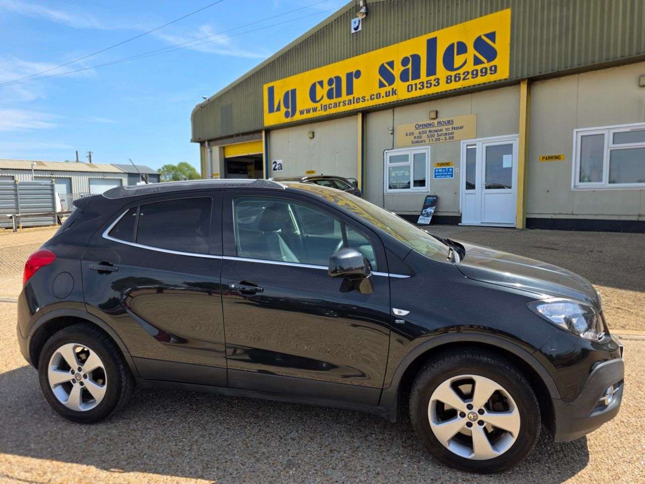 A 2015 VAUXHALL MOKKA 1.6 CDTi ecoFLEX SE SUV 5dr Diesel Manual 2WD Euro 6 (s/s) (136 ps) A 2015 VAUXHALL MOKKA 1.6 CDTi ecoFLEX SE SUV 5dr Diesel Manual 2WD Euro 6 (s/s) (136 ps)