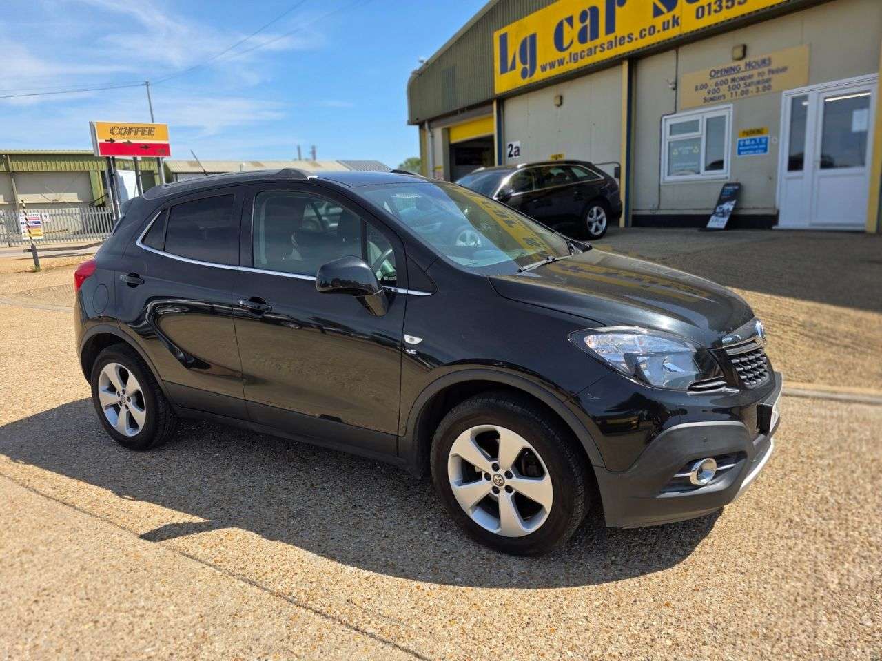 A 2015 VAUXHALL MOKKA 1.6 CDTi ecoFLEX SE SUV 5dr Diesel Manual 2WD Euro 6 (s/s) (136 ps) A 2015 VAUXHALL MOKKA 1.6 CDTi ecoFLEX SE SUV 5dr Diesel Manual 2WD Euro 6 (s/s) (136 ps)