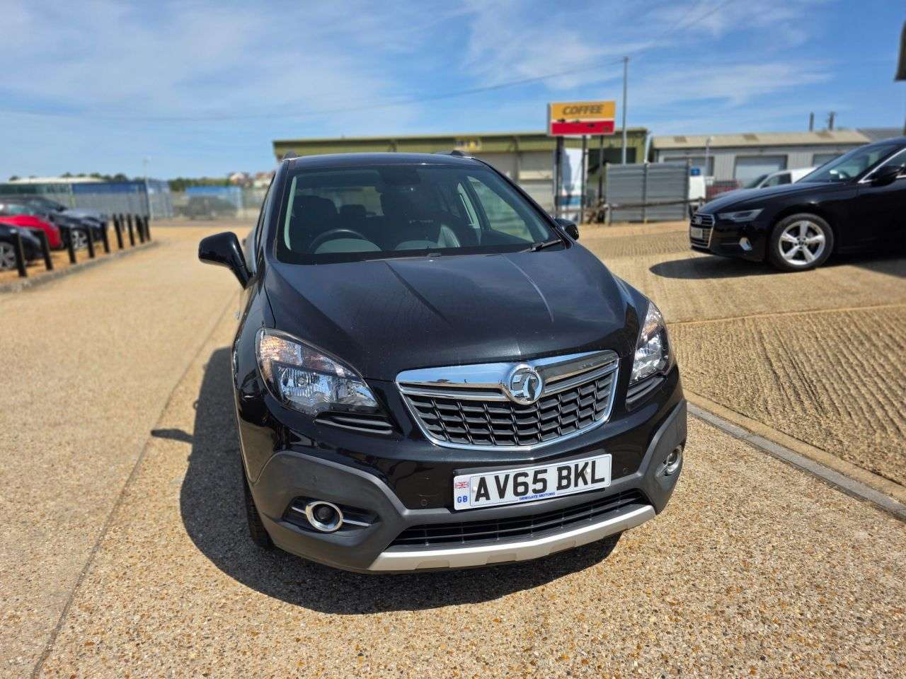 A 2015 VAUXHALL MOKKA 1.6 CDTi ecoFLEX SE SUV 5dr Diesel Manual 2WD Euro 6 (s/s) (136 ps) A 2015 VAUXHALL MOKKA 1.6 CDTi ecoFLEX SE SUV 5dr Diesel Manual 2WD Euro 6 (s/s) (136 ps)
