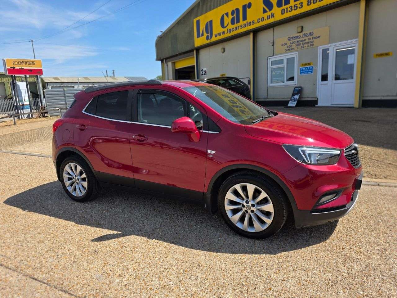 A 2017 VAUXHALL MOKKA X 1.4i Turbo Elite Nav SUV 5dr Petrol Auto Euro 6 (140 ps) A 2017 VAUXHALL MOKKA X 1.4i Turbo Elite Nav SUV 5dr Petrol Auto Euro 6 (140 ps)