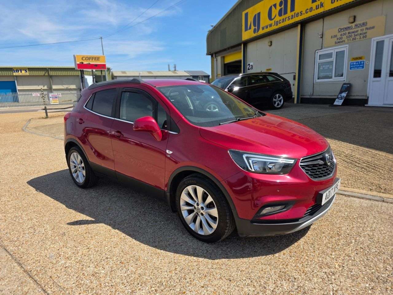 A 2017 VAUXHALL MOKKA X 1.4i Turbo Elite Nav SUV 5dr Petrol Auto Euro 6 (140 ps) A 2017 VAUXHALL MOKKA X 1.4i Turbo Elite Nav SUV 5dr Petrol Auto Euro 6 (140 ps)