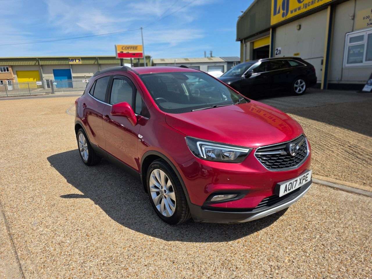 A 2017 VAUXHALL MOKKA X 1.4i Turbo Elite Nav SUV 5dr Petrol Auto Euro 6 (140 ps) A 2017 VAUXHALL MOKKA X 1.4i Turbo Elite Nav SUV 5dr Petrol Auto Euro 6 (140 ps)
