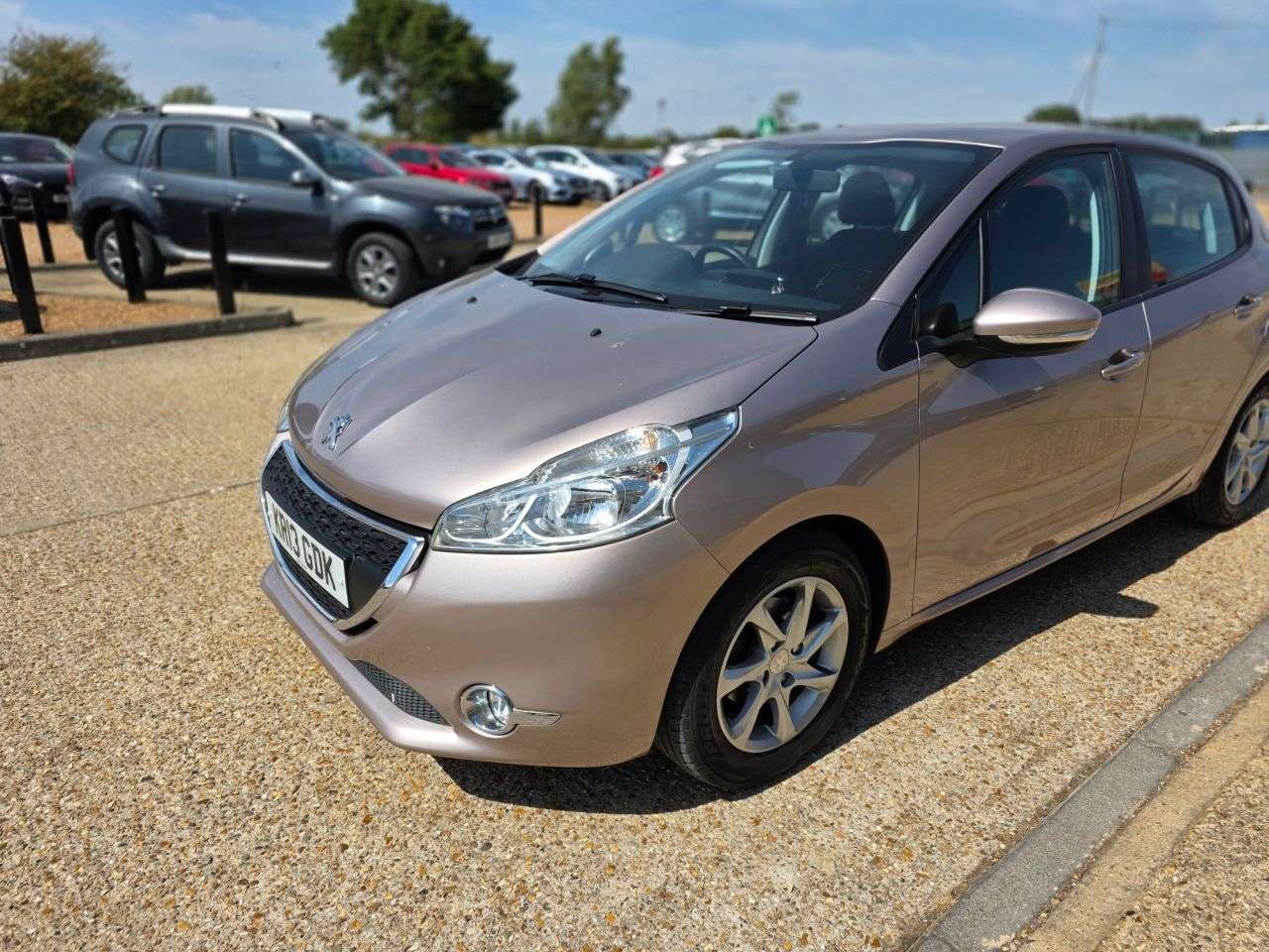 2013 PEUGEOT 208 2013 PEUGEOT 208