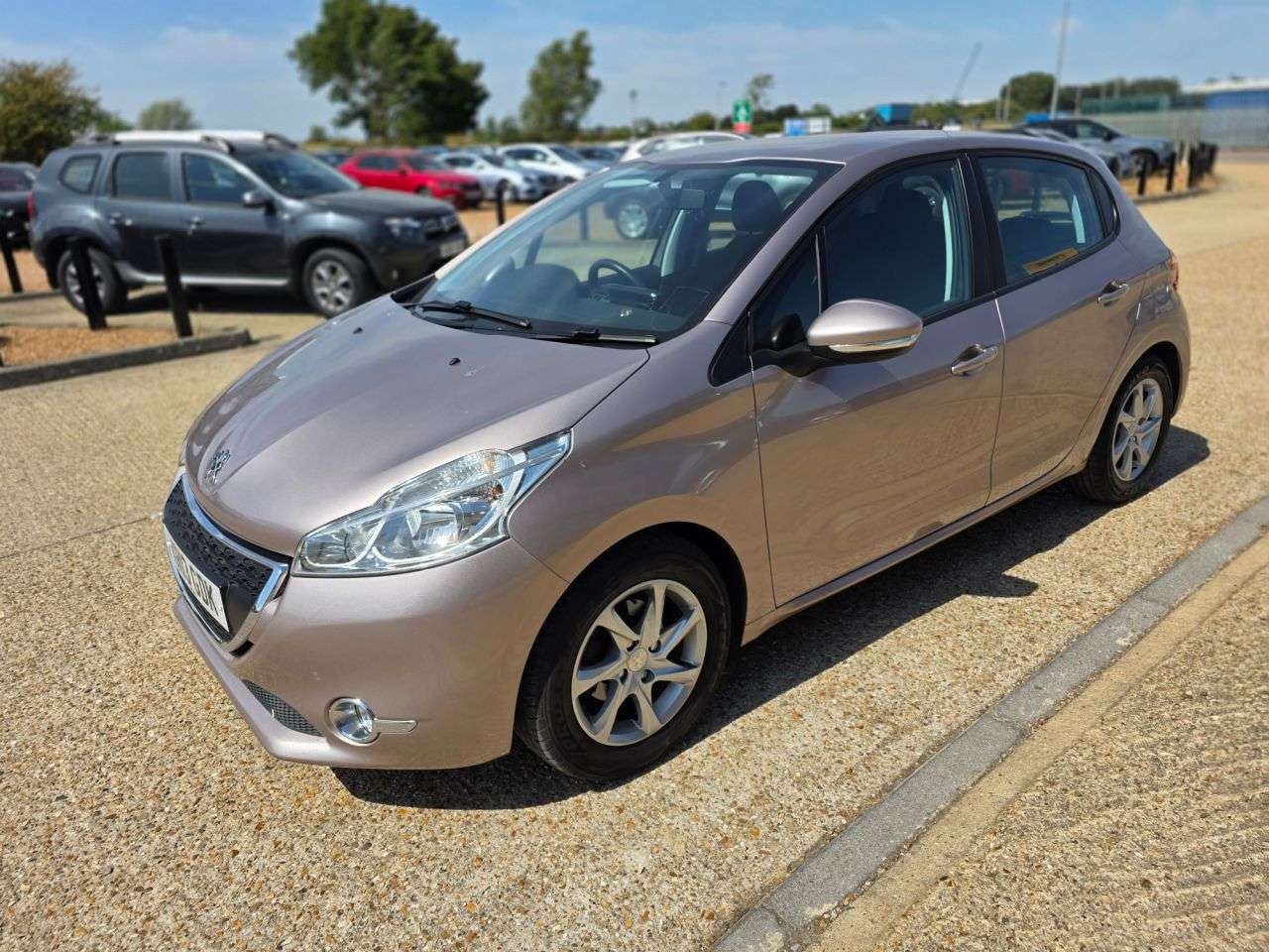2013 PEUGEOT 208 2013 PEUGEOT 208