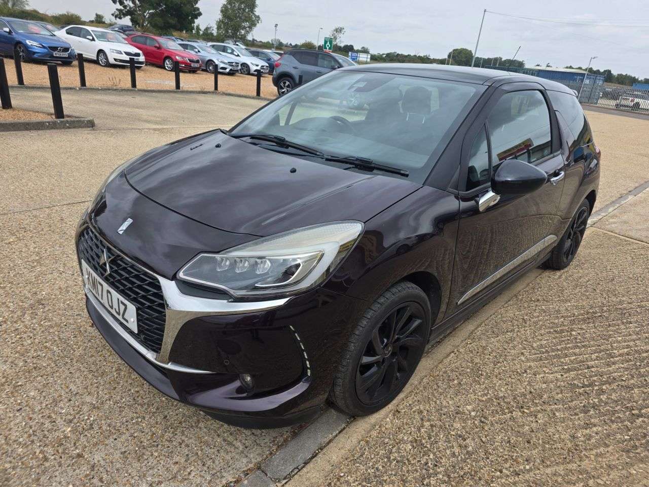 A 2017 DS AUTOMOBILES DS 3 1.6 BlueHDi Prestige Hatchback 3dr Diesel Manual Euro 6 (s/s) (120 ps) A 2017 DS AUTOMOBILES DS 3 1.6 BlueHDi Prestige Hatchback 3dr Diesel Manual Euro 6 (s/s) (120 ps)