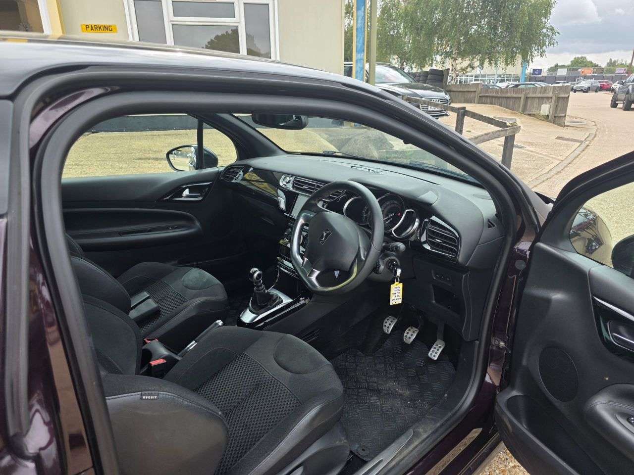 2017 DS AUTOMOBILES DS 3 2017 DS AUTOMOBILES DS 3