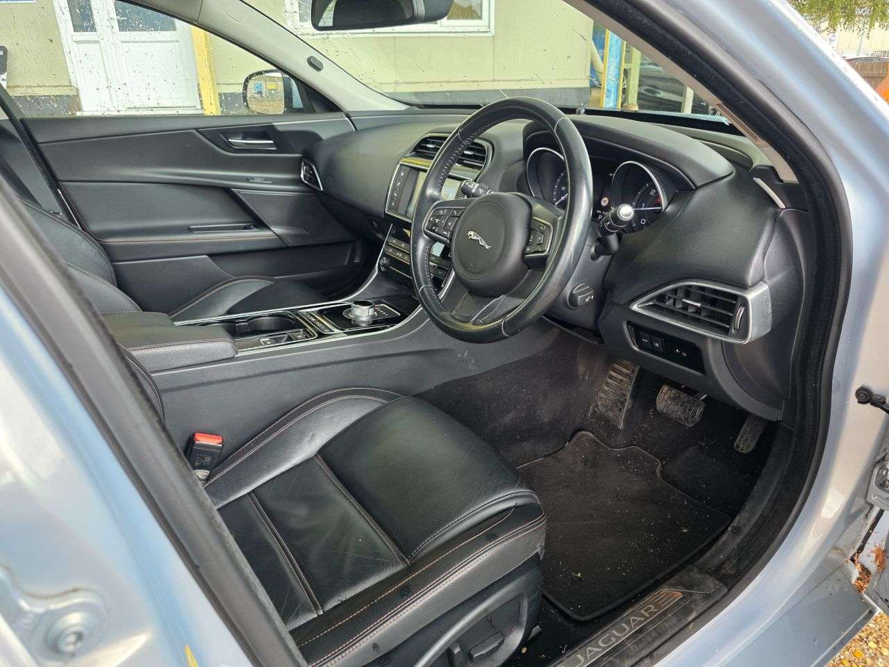 2016 JAGUAR XE 2016 JAGUAR XE