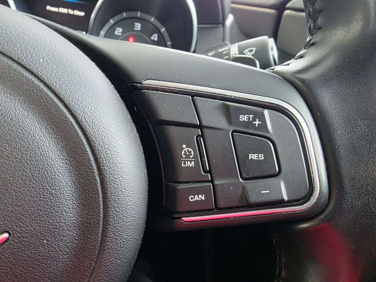 2016 JAGUAR XE 2016 JAGUAR XE