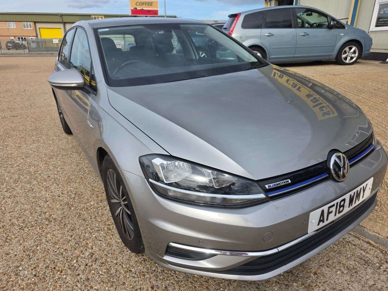 A 2018 VOLKSWAGEN GOLF 1.5 TSI EVO SE Nav Hatchback 5dr Petrol Manual Euro 6 (s/s) (130 ps) A 2018 VOLKSWAGEN GOLF 1.5 TSI EVO SE Nav Hatchback 5dr Petrol Manual Euro 6 (s/s) (130 ps)