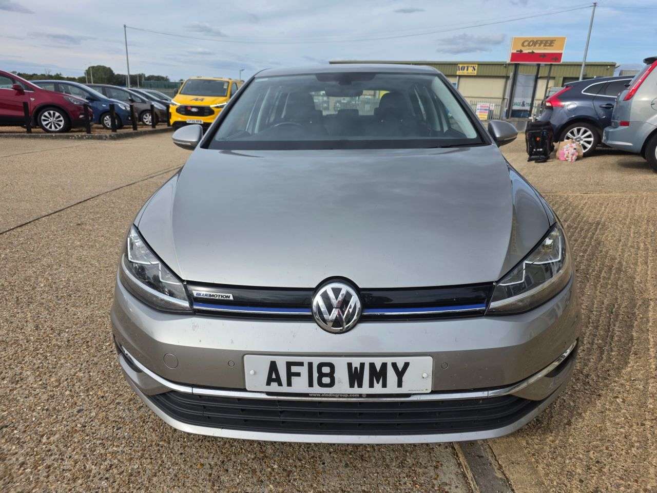 A 2018 VOLKSWAGEN GOLF 1.5 TSI EVO SE Nav Hatchback 5dr Petrol Manual Euro 6 (s/s) (130 ps) A 2018 VOLKSWAGEN GOLF 1.5 TSI EVO SE Nav Hatchback 5dr Petrol Manual Euro 6 (s/s) (130 ps)