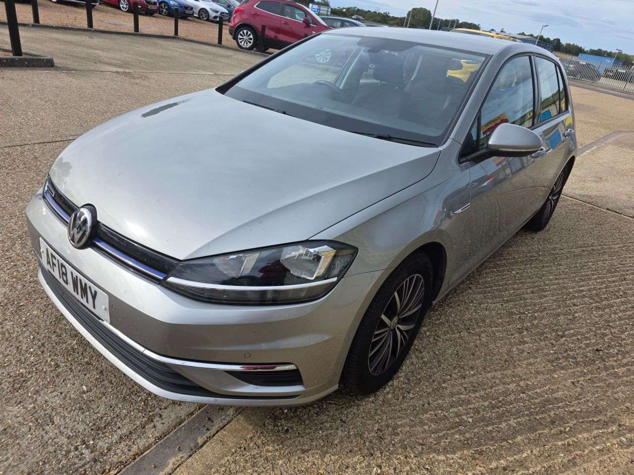 A 2018 VOLKSWAGEN GOLF 1.5 TSI EVO SE Nav Hatchback 5dr Petrol Manual Euro 6 (s/s) (130 ps) A 2018 VOLKSWAGEN GOLF 1.5 TSI EVO SE Nav Hatchback 5dr Petrol Manual Euro 6 (s/s) (130 ps)