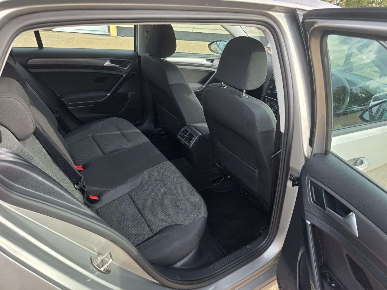 2018 VOLKSWAGEN GOLF 2018 VOLKSWAGEN GOLF