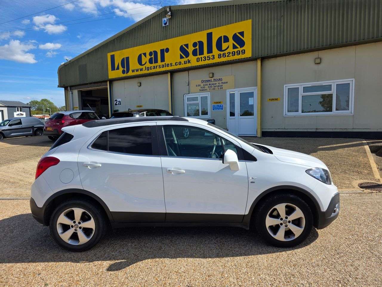 A 2015 VAUXHALL MOKKA 1.6 CDTi ecoFLEX SE SUV 5dr Diesel Manual 2WD Euro 6 (s/s) (136 ps) A 2015 VAUXHALL MOKKA 1.6 CDTi ecoFLEX SE SUV 5dr Diesel Manual 2WD Euro 6 (s/s) (136 ps)