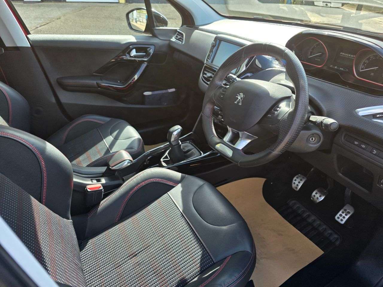 2017 PEUGEOT 2008 2017 PEUGEOT 2008
