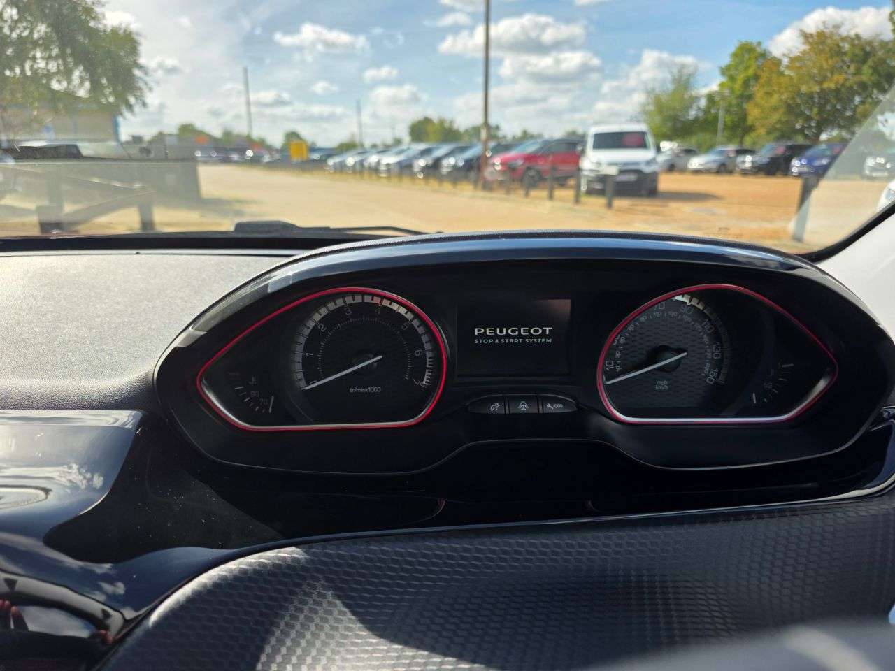 2017 PEUGEOT 2008 2017 PEUGEOT 2008