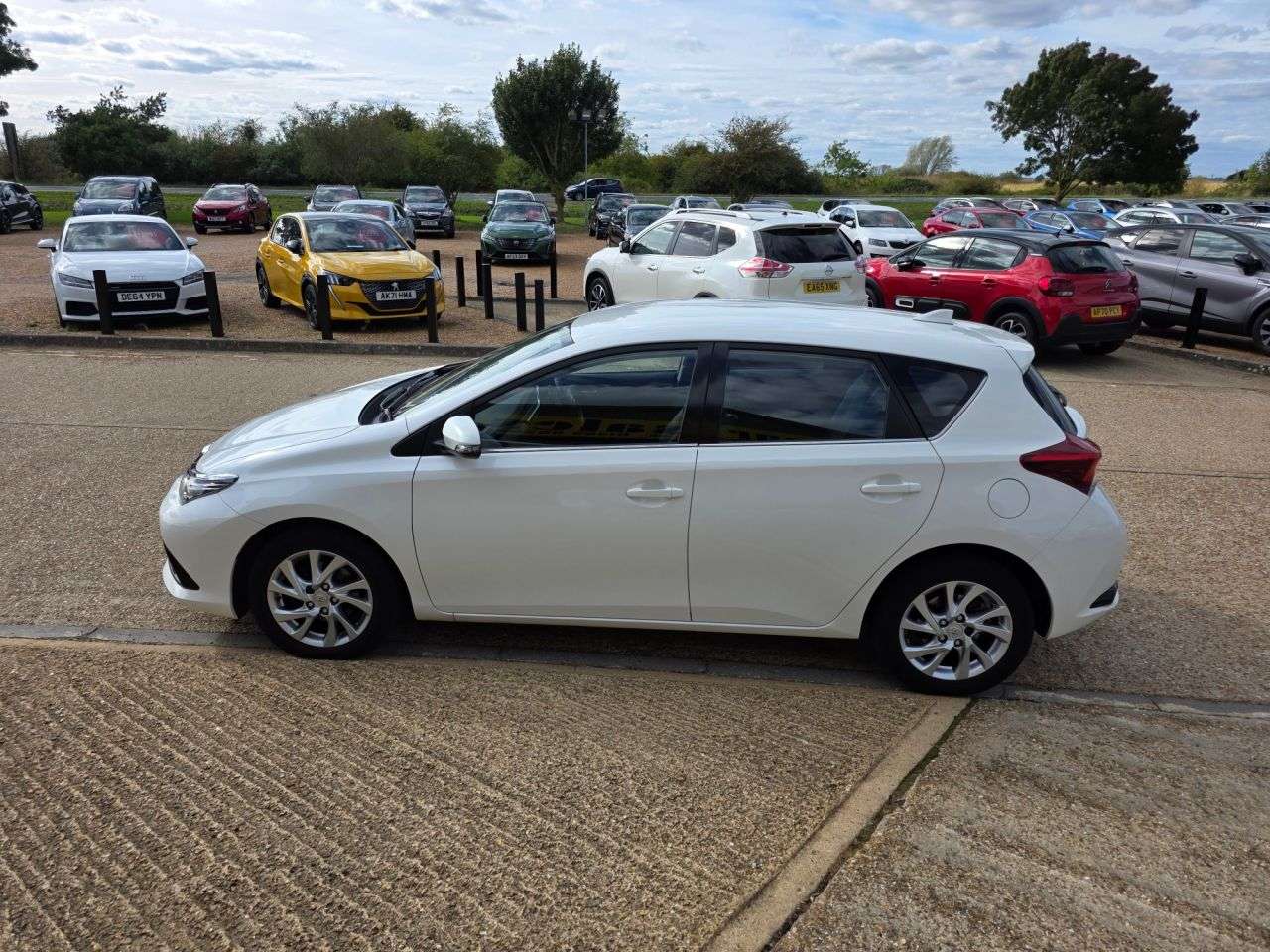 2015 TOYOTA AURIS 2015 TOYOTA AURIS