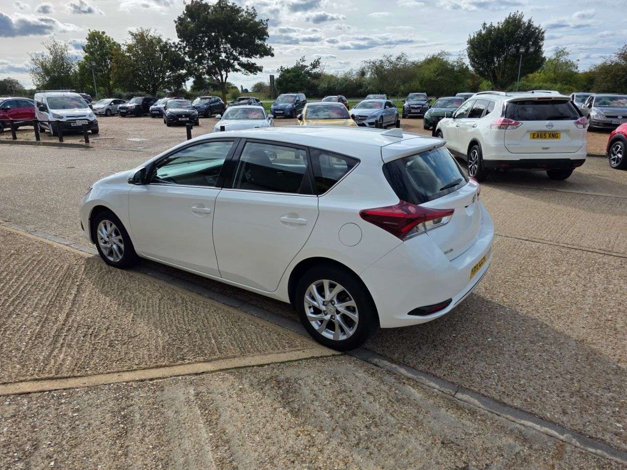 2015 TOYOTA AURIS 2015 TOYOTA AURIS