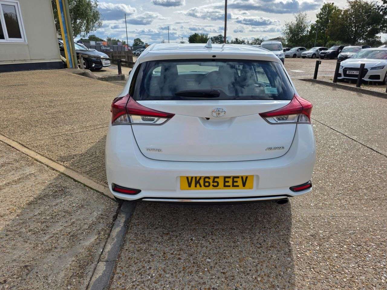 2015 TOYOTA AURIS 2015 TOYOTA AURIS