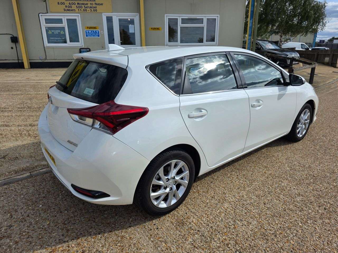2015 TOYOTA AURIS 2015 TOYOTA AURIS