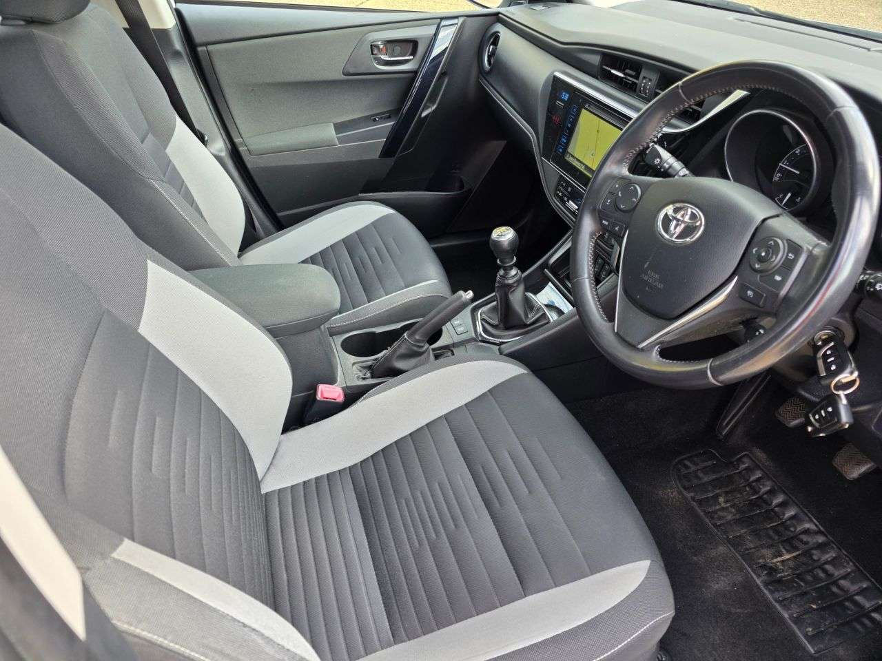 2015 TOYOTA AURIS 2015 TOYOTA AURIS