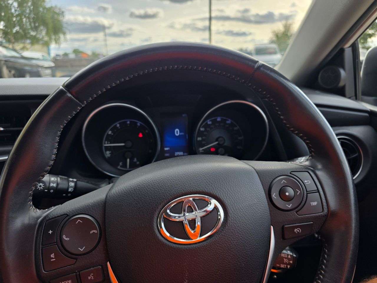 2015 TOYOTA AURIS 2015 TOYOTA AURIS