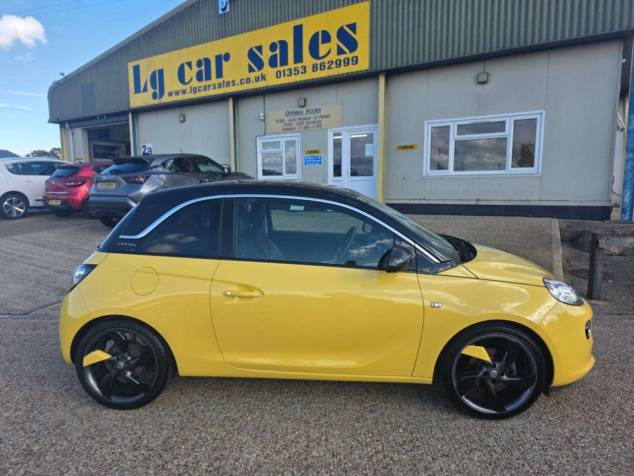A 2017 VAUXHALL ADAM 1.4 16v SLAM Hatchback 3dr Petrol Manual Euro 5 (100 ps) A 2017 VAUXHALL ADAM 1.4 16v SLAM Hatchback 3dr Petrol Manual Euro 5 (100 ps)
