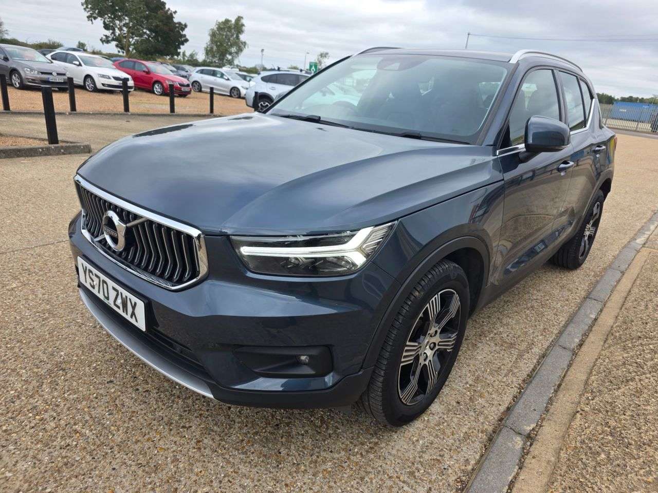 A 2021 VOLVO XC40 1.5 T3 Inscription SUV 5dr Petrol Manual Euro 6 (s/s) (163 ps) A 2021 VOLVO XC40 1.5 T3 Inscription SUV 5dr Petrol Manual Euro 6 (s/s) (163 ps)