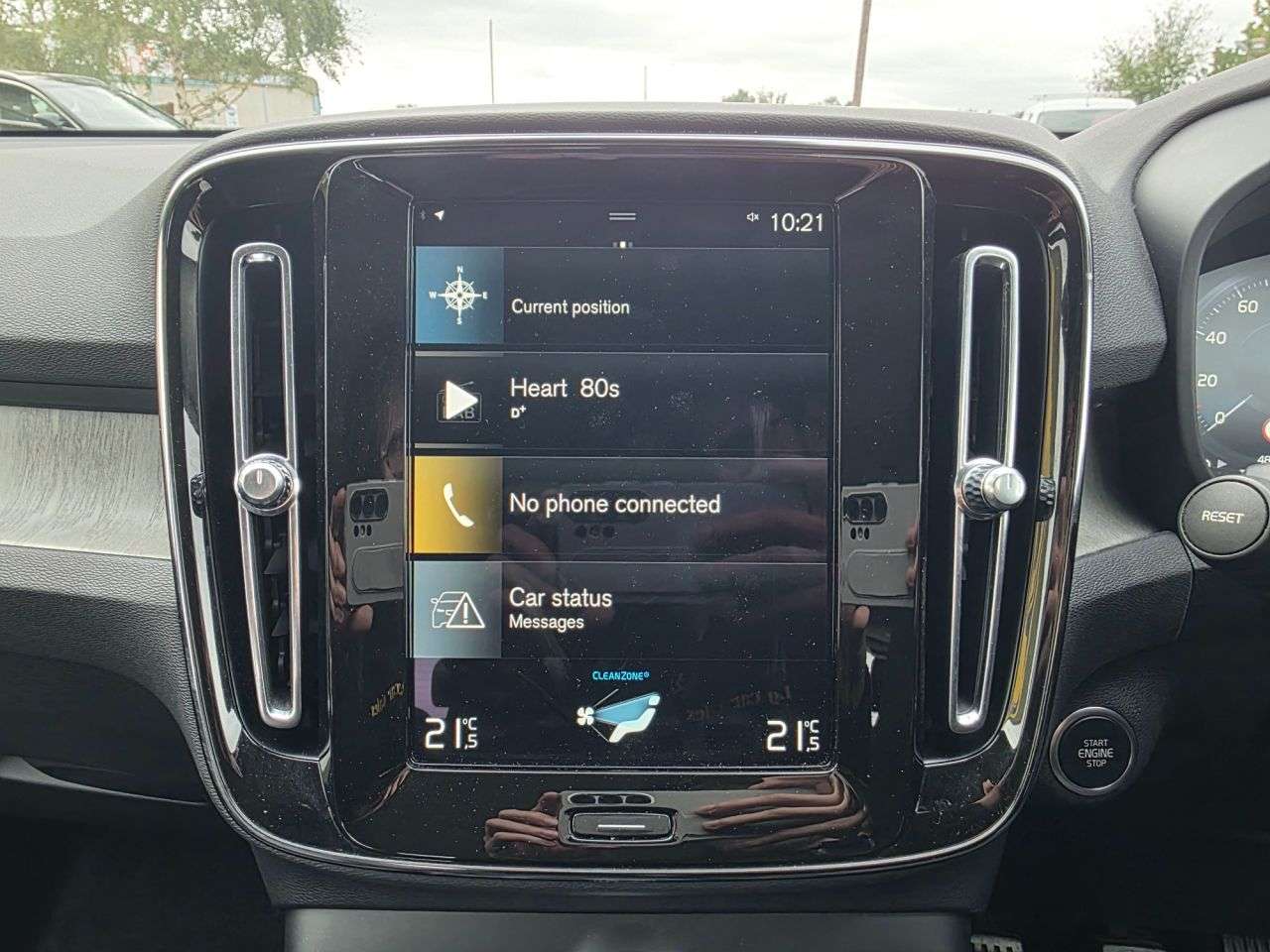2021 VOLVO XC40 2021 VOLVO XC40