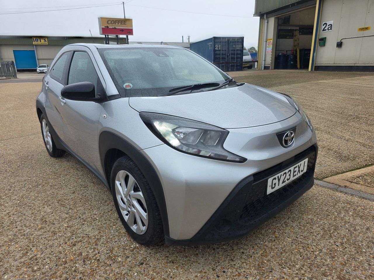 A 2023 TOYOTA AYGO X 1.0 VVT-i Pure Hatchback 5dr Petrol Manual Euro 6 (s/s) (72 ps) A 2023 TOYOTA AYGO X 1.0 VVT-i Pure Hatchback 5dr Petrol Manual Euro 6 (s/s) (72 ps)