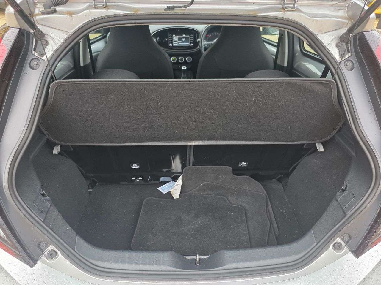 2023 TOYOTA AYGO X 2023 TOYOTA AYGO X
