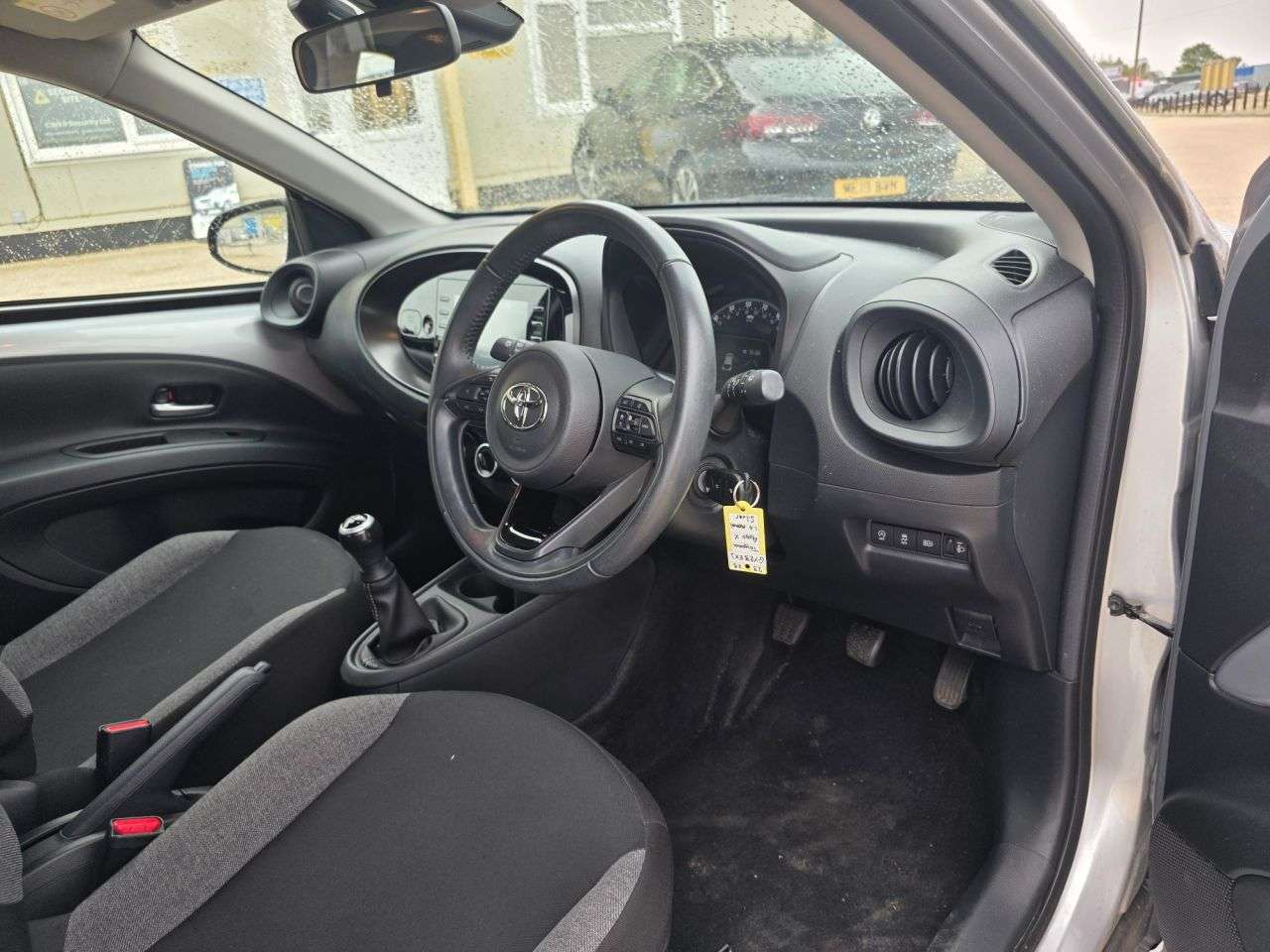 2023 TOYOTA AYGO X 2023 TOYOTA AYGO X