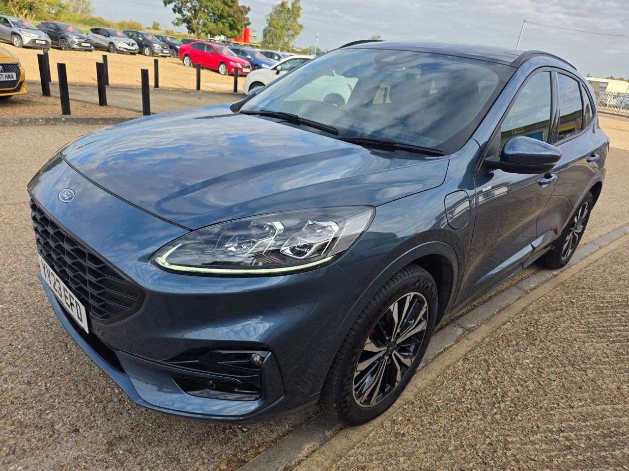 A 2023 FORD KUGA 2.5 Duratec 14.4kWh ST-Line X Edition SUV 5dr Petrol Plug-in Hybrid CVT Eur A 2023 FORD KUGA 2.5 Duratec 14.4kWh ST-Line X Edition SUV 5dr Petrol Plug-in Hybrid CVT Eur