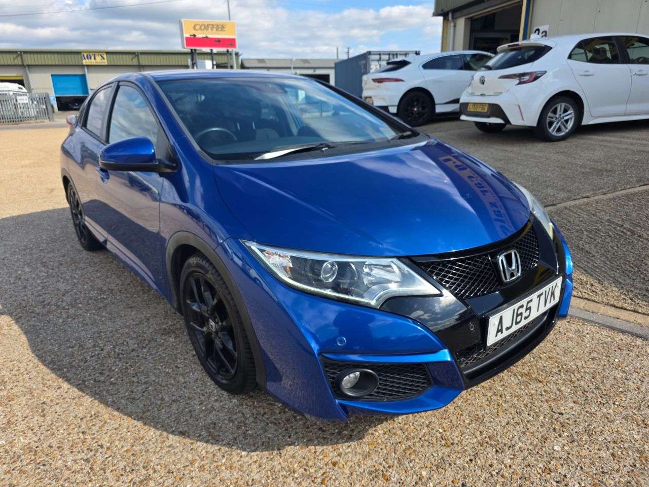 A 2015 HONDA CIVIC 1.8 i-VTEC Sport Hatchback 5dr Petrol Manual Euro 6 (s/s) (142 ps) A 2015 HONDA CIVIC 1.8 i-VTEC Sport Hatchback 5dr Petrol Manual Euro 6 (s/s) (142 ps)