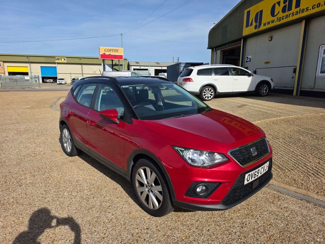 A 2019 SEAT ARONA 1.0 TSI GPF SE Technology SUV 5dr Petrol Manual Euro 6 (s/s) (95 ps) A 2019 SEAT ARONA 1.0 TSI GPF SE Technology SUV 5dr Petrol Manual Euro 6 (s/s) (95 ps)