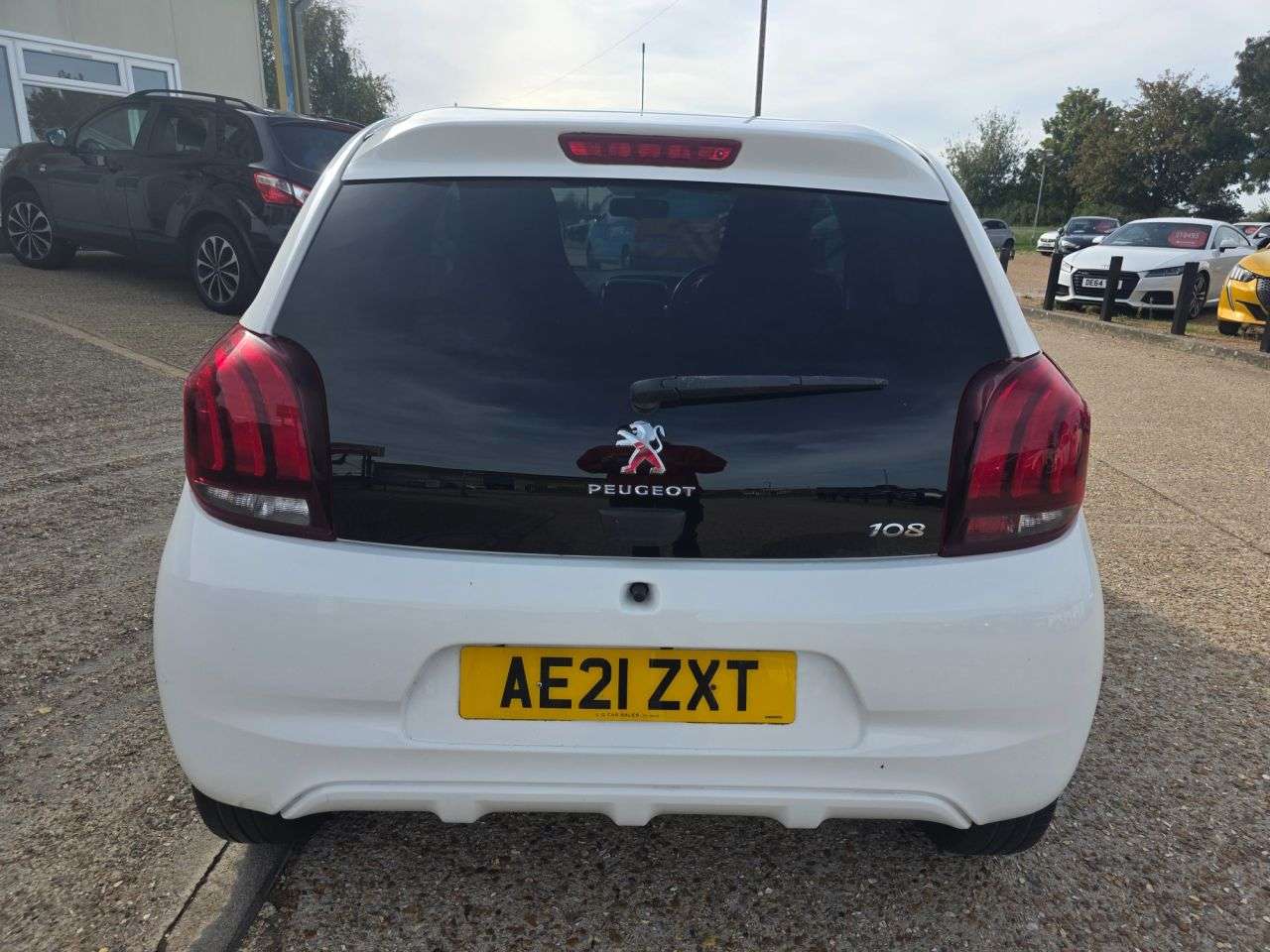 2021 PEUGEOT 108 2021 PEUGEOT 108