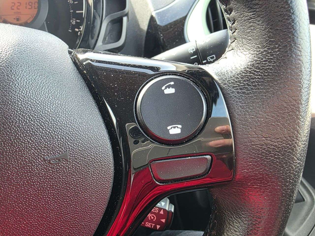 2021 PEUGEOT 108 2021 PEUGEOT 108
